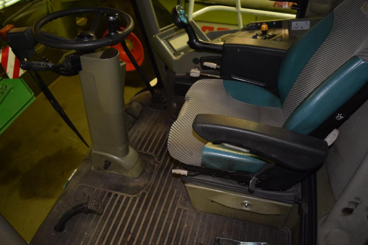 Cosechadora de forraje CLAAS Jaguar 900: foto 10