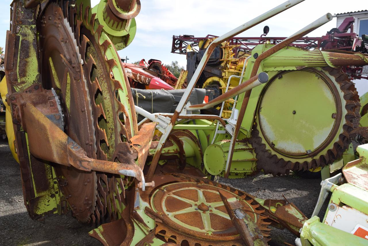 CLAAS RU 450 - Cabezal de maíz: foto 1 CLAAS RU 450 - Cabezal de maíz: foto 1