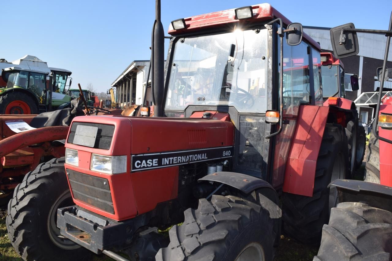 Case-IH 840 A-V - Tractor: foto 2 Case-IH 840 A-V - Tractor: foto 2