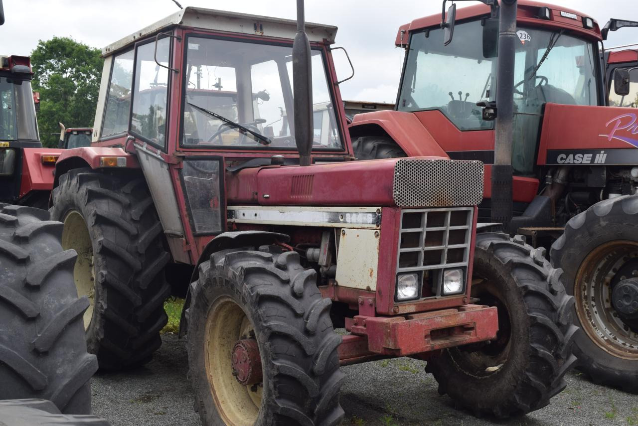 Case-IH 844 A/S - Tractor: foto 1 Case-IH 844 A/S - Tractor: foto 1