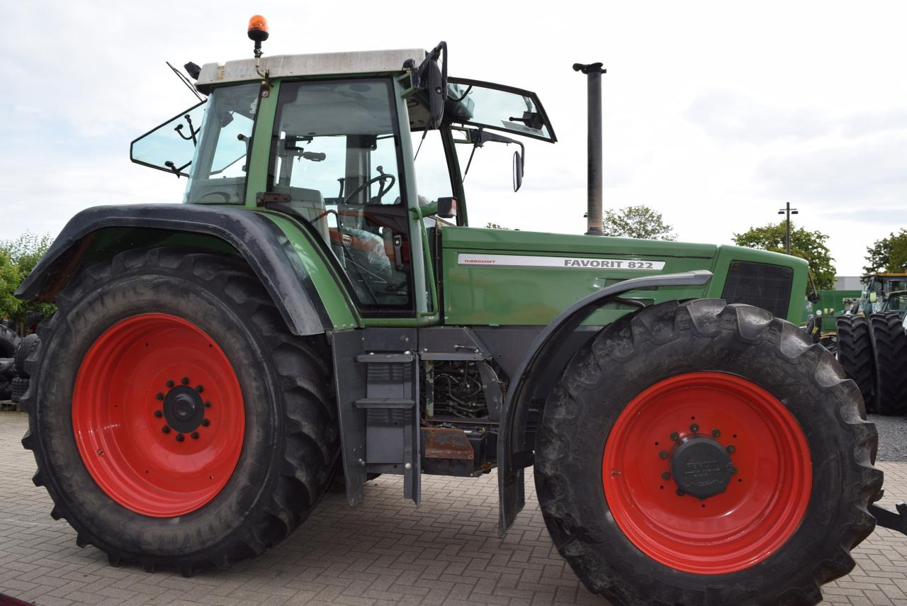 Fendt Favorit 822 - Tractor: foto 2 Fendt Favorit 822 - Tractor: foto 2