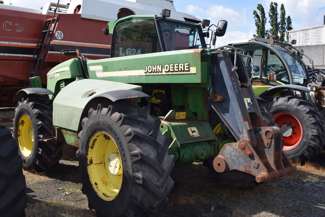 John Deere 3200 - Manipulador telescópico: foto 1 John Deere 3200 - Manipulador telescópico: foto 1