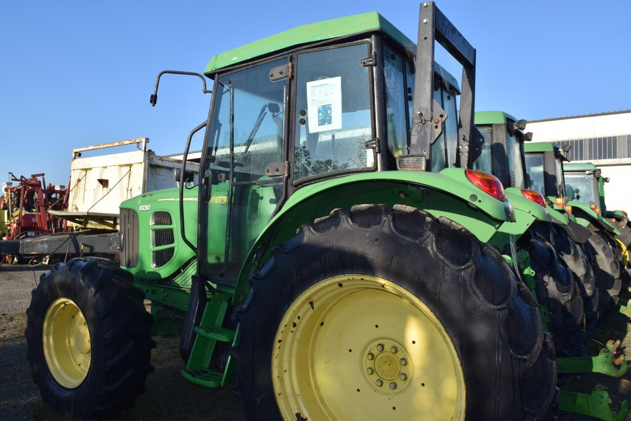 John Deere 6130 - Tractor: foto 4 John Deere 6130 - Tractor: foto 4