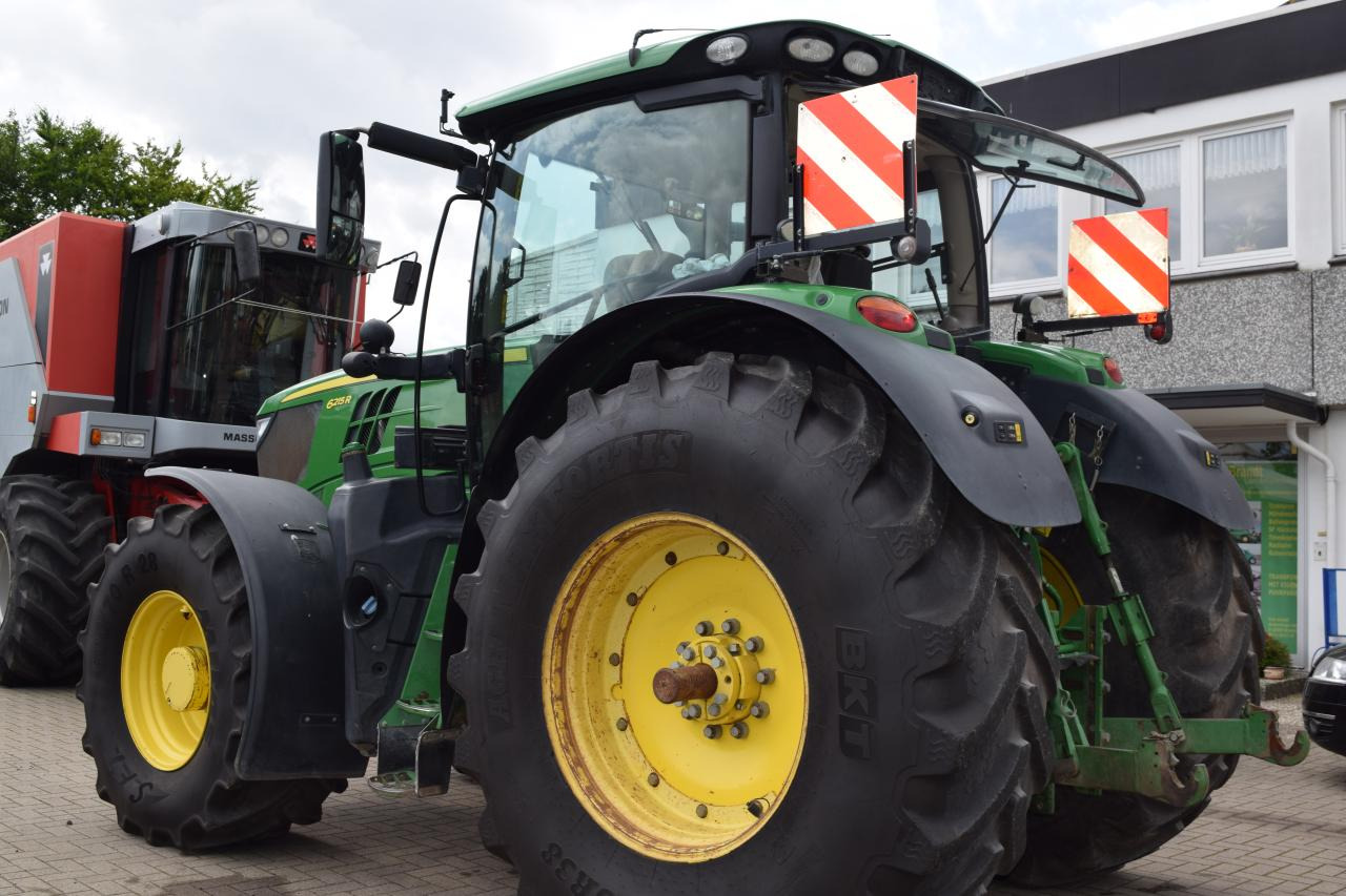 John Deere 6215 R - Tractor: foto 5 John Deere 6215 R - Tractor: foto 5