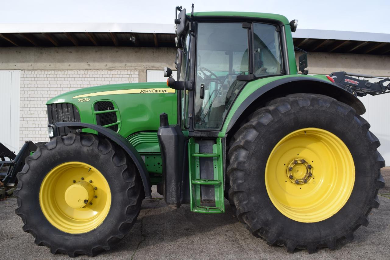 John Deere 7530 Premium - Tractor: foto 1 John Deere 7530 Premium - Tractor: foto 1
