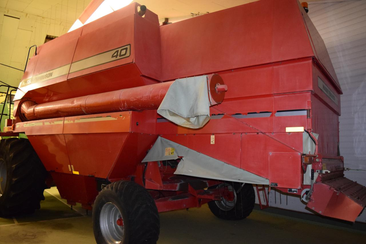 Massey Ferguson MF 40 RS - Cosechadora de granos: foto 3 Massey Ferguson MF 40 RS - Cosechadora de granos: foto 3