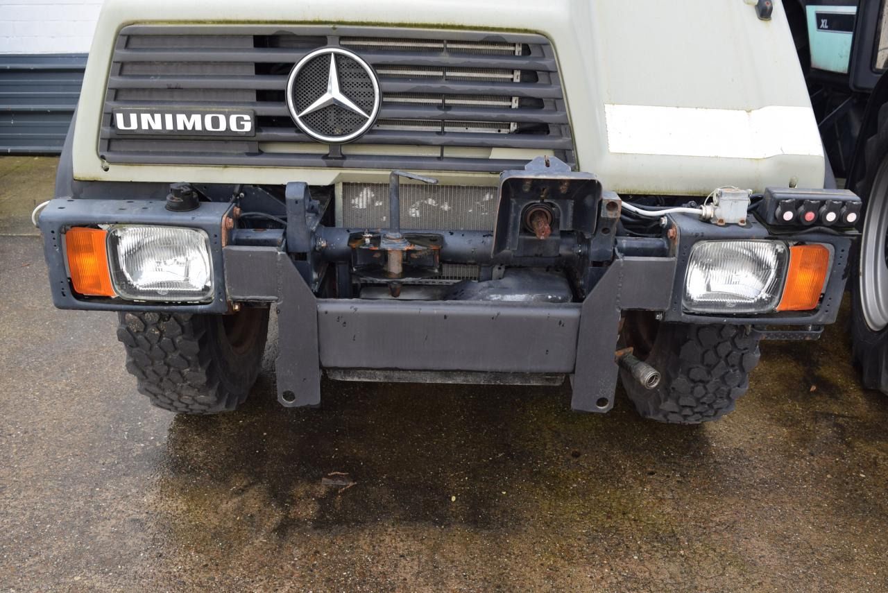 Mercedes-Benz Unimog U90 - Tractor: foto 5 Mercedes-Benz Unimog U90 - Tractor: foto 5