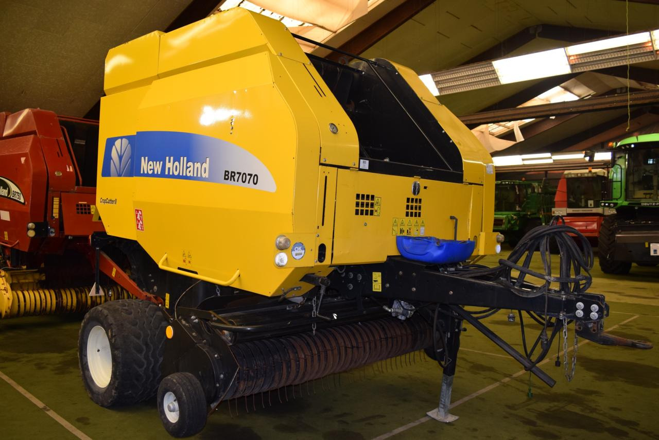 New Holland BR 7070 Crop Cutter II - Rotoempacadora: foto 3 New Holland BR 7070 Crop Cutter II - Rotoempacadora: foto 3