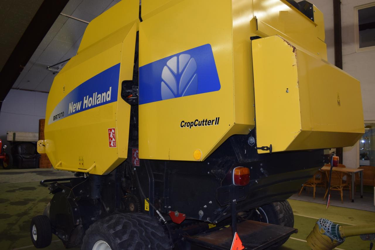 New Holland BR 7070 Crop Cutter II - Rotoempacadora: foto 5 New Holland BR 7070 Crop Cutter II - Rotoempacadora: foto 5