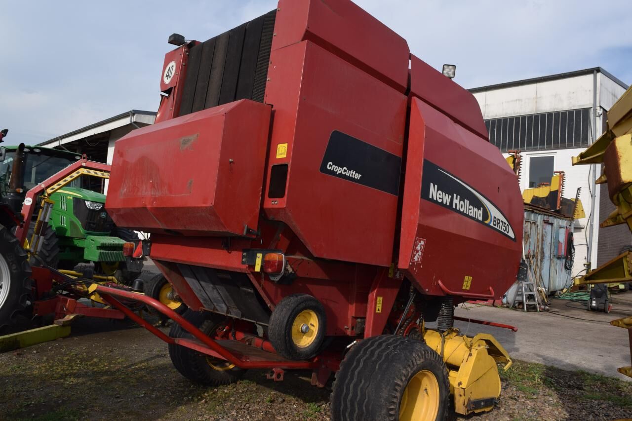 New Holland BR 750 CropCutter - Rotoempacadora: foto 5 New Holland BR 750 CropCutter - Rotoempacadora: foto 5