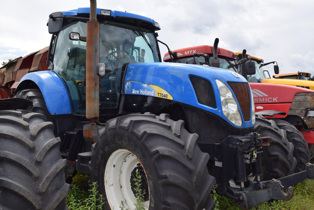 New Holland T 7040 - Tractor: foto 2 New Holland T 7040 - Tractor: foto 2