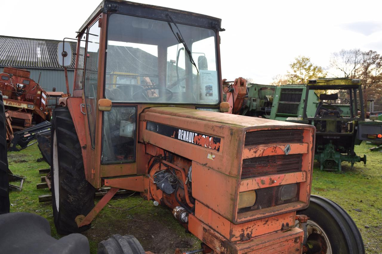 Renault 651 - Tractor: foto 1 Renault 651 - Tractor: foto 1