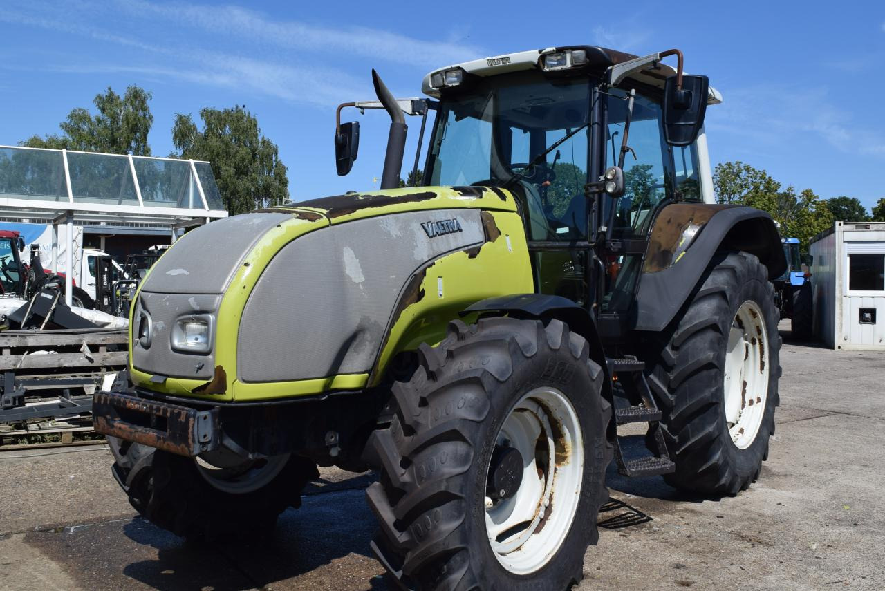 Valtra T120 - Tractor: foto 4 Valtra T120 - Tractor: foto 4
