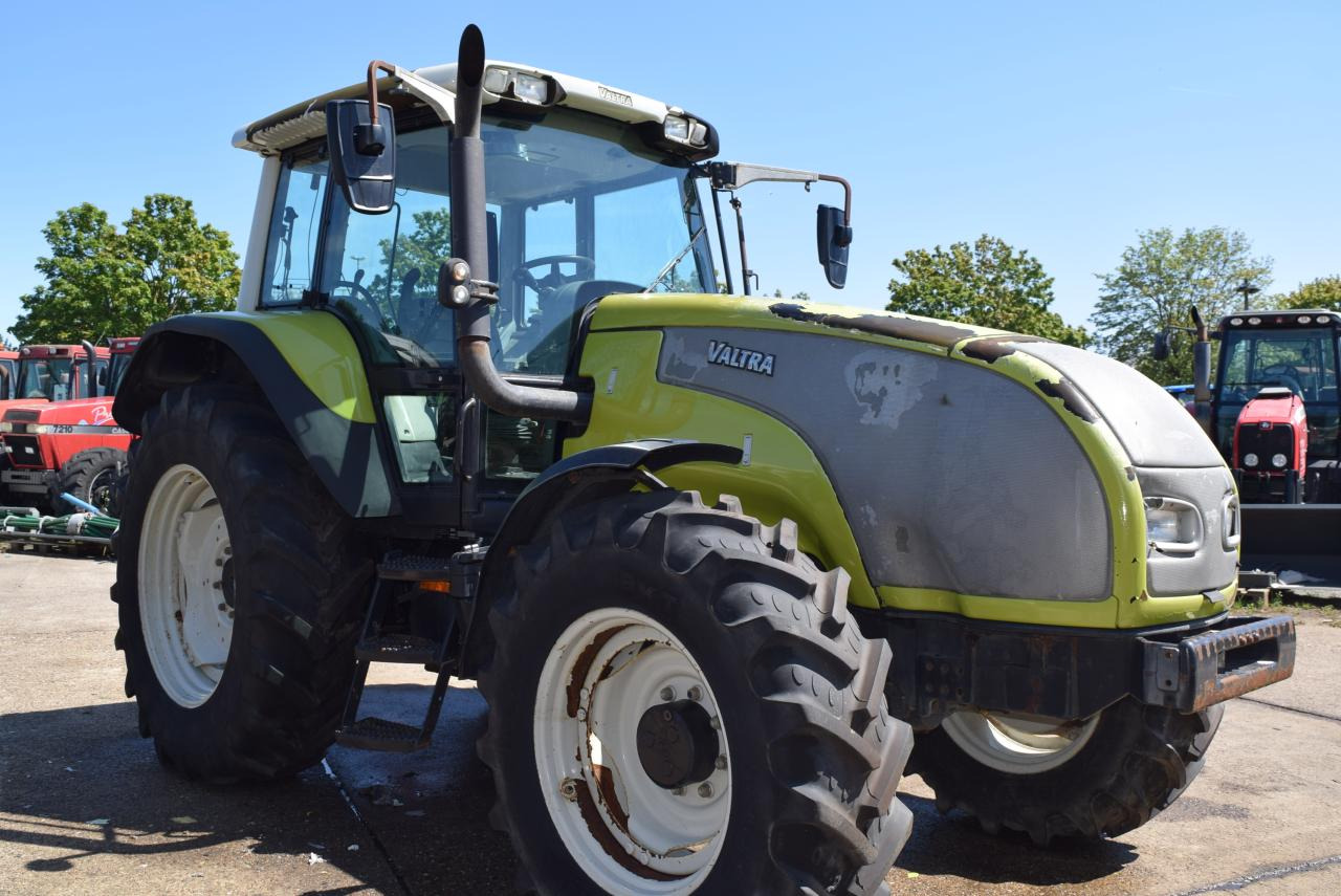 Valtra T120 - Tractor: foto 3 Valtra T120 - Tractor: foto 3