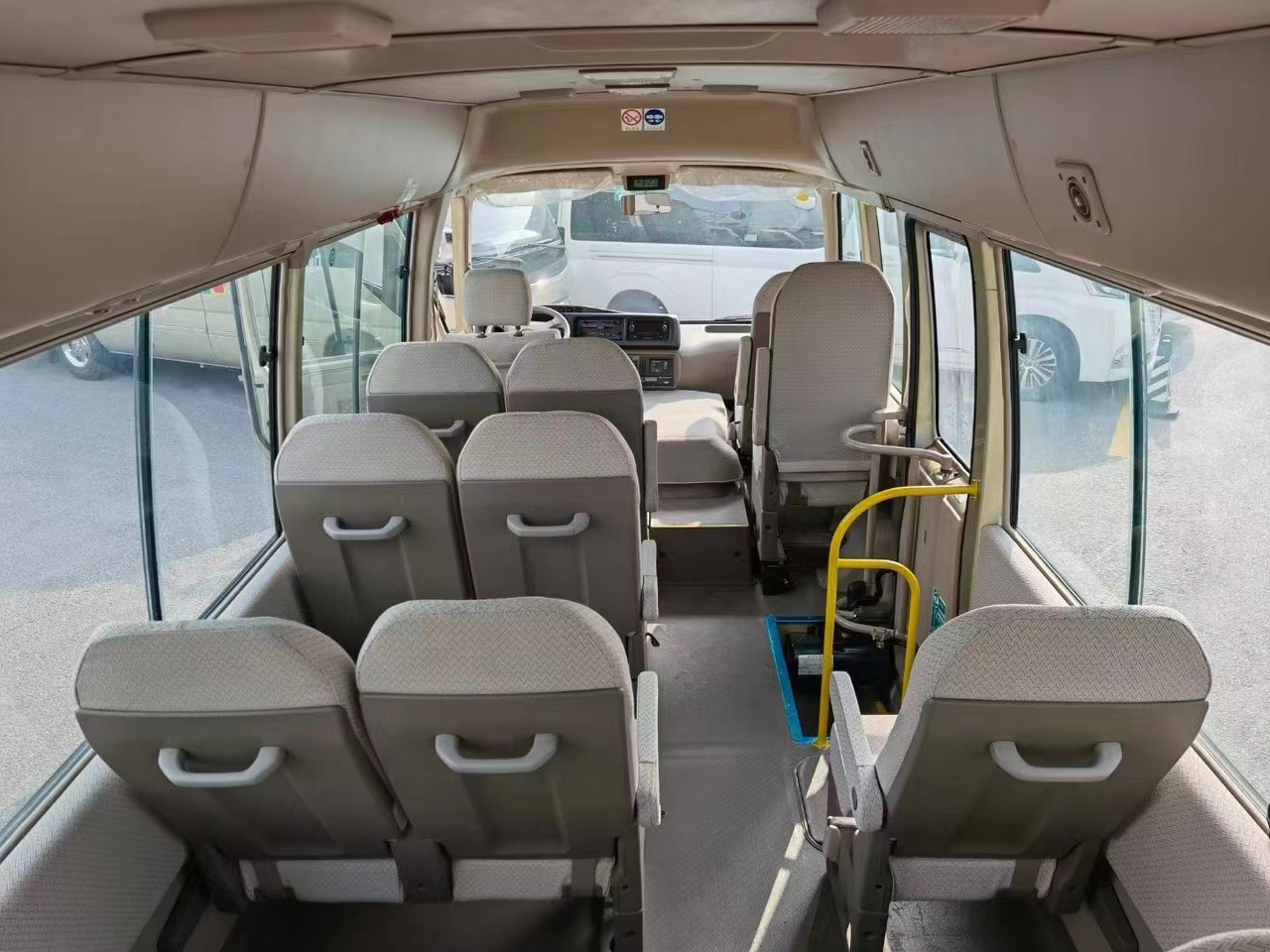 TOYOTA COASTER - Autobús: foto 4 TOYOTA COASTER - Autobús: foto 4