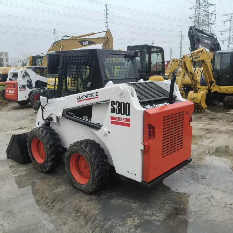 Bobcat S300 - Minicargadora: foto 2 Bobcat S300 - Minicargadora: foto 2