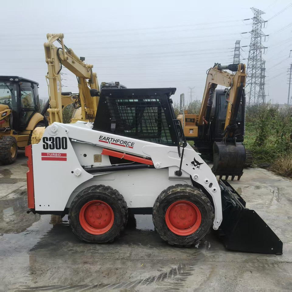 Bobcat S300 - Minicargadora: foto 5 Bobcat S300 - Minicargadora: foto 5