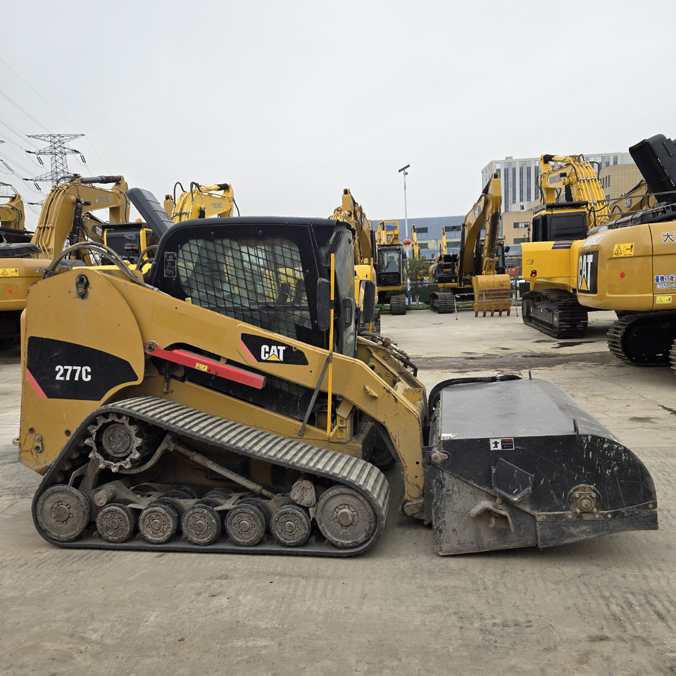 CATERPILLAR 277C - Minicargadora: foto 1 CATERPILLAR 277C - Minicargadora: foto 1