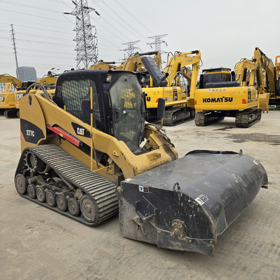 CATERPILLAR 277C - Minicargadora: foto 2 CATERPILLAR 277C - Minicargadora: foto 2