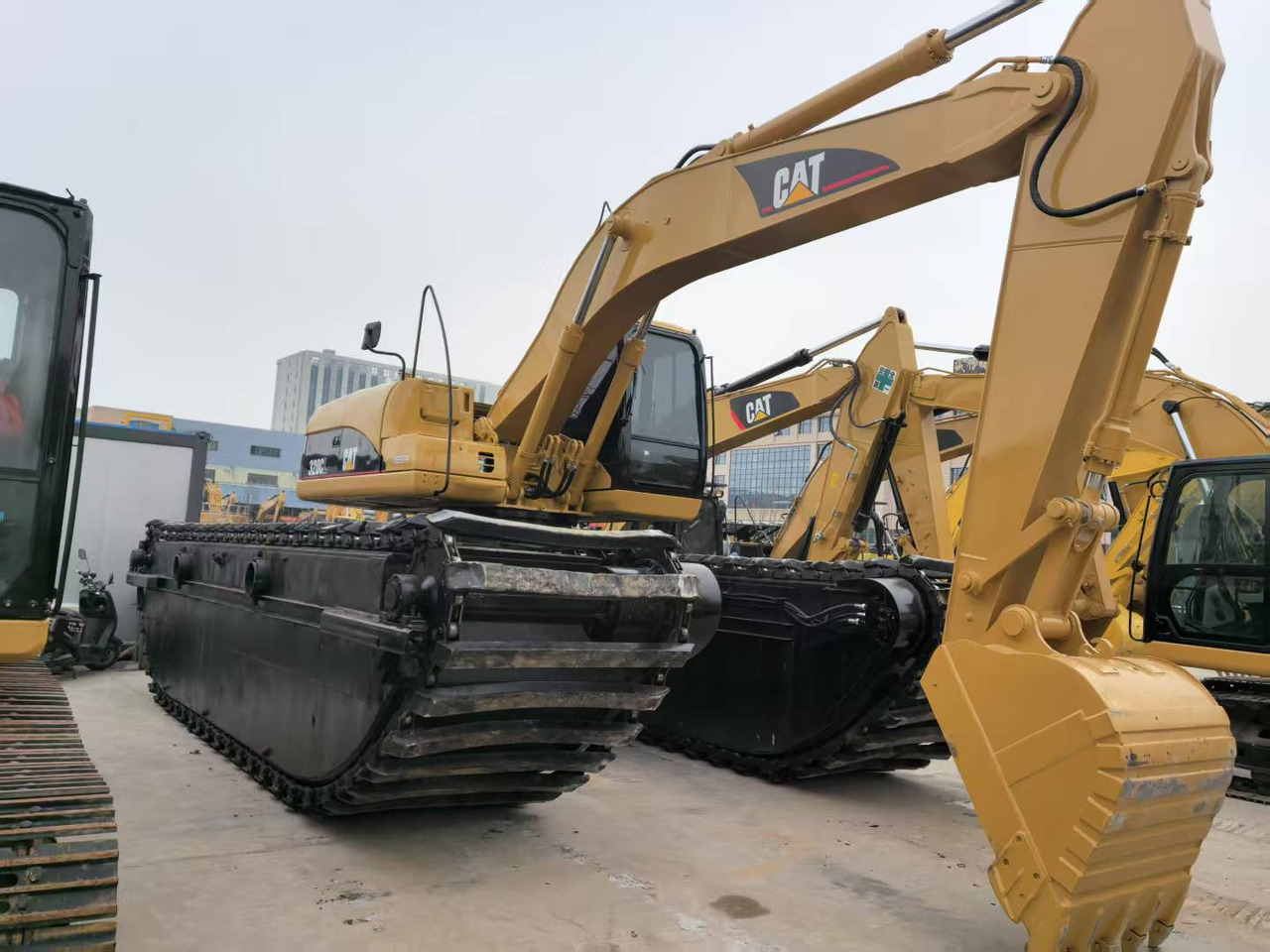 CATERPILLAR 320C boat excavator - Excavadora anfibia: foto 3 CATERPILLAR 320C boat excavator - Excavadora anfibia: foto 3
