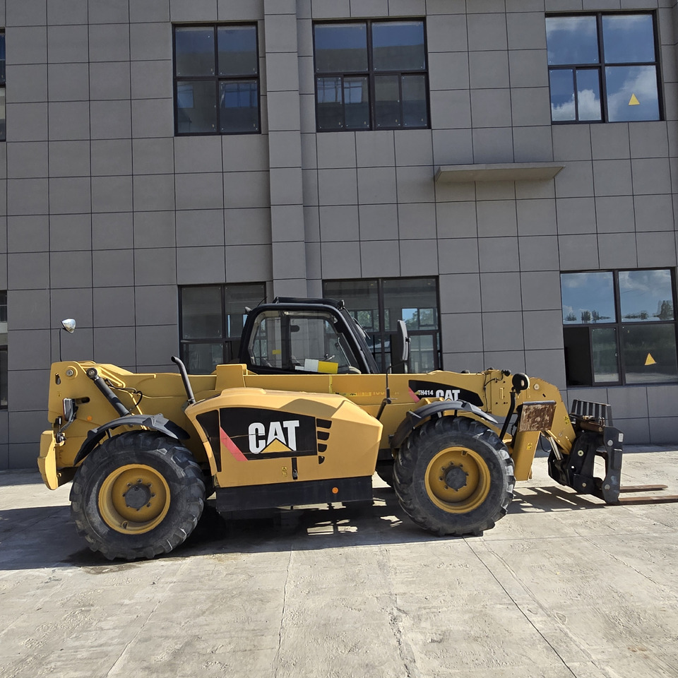 CATERPILLAR TH414 - Plataforma telescopica: foto 2 CATERPILLAR TH414 - Plataforma telescopica: foto 2