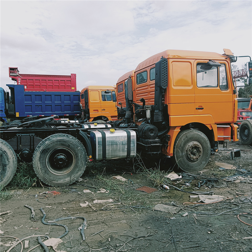 SHACMAN F3000 trailer head - Cabeza tractora: foto 4 SHACMAN F3000 trailer head - Cabeza tractora: foto 4