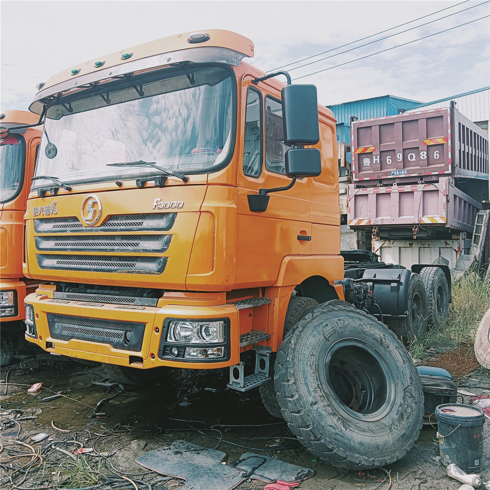 SHACMAN F3000 trailer head - Cabeza tractora: foto 1 SHACMAN F3000 trailer head - Cabeza tractora: foto 1