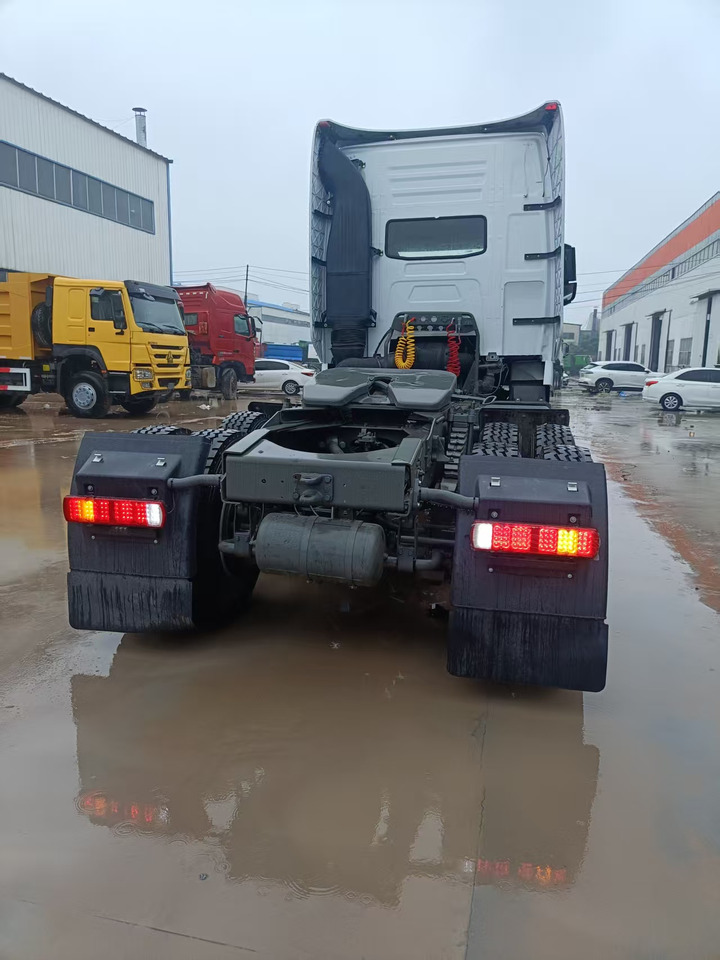 SINOTRUK HOWO A7 - Cabeza tractora: foto 4 SINOTRUK HOWO A7 - Cabeza tractora: foto 4
