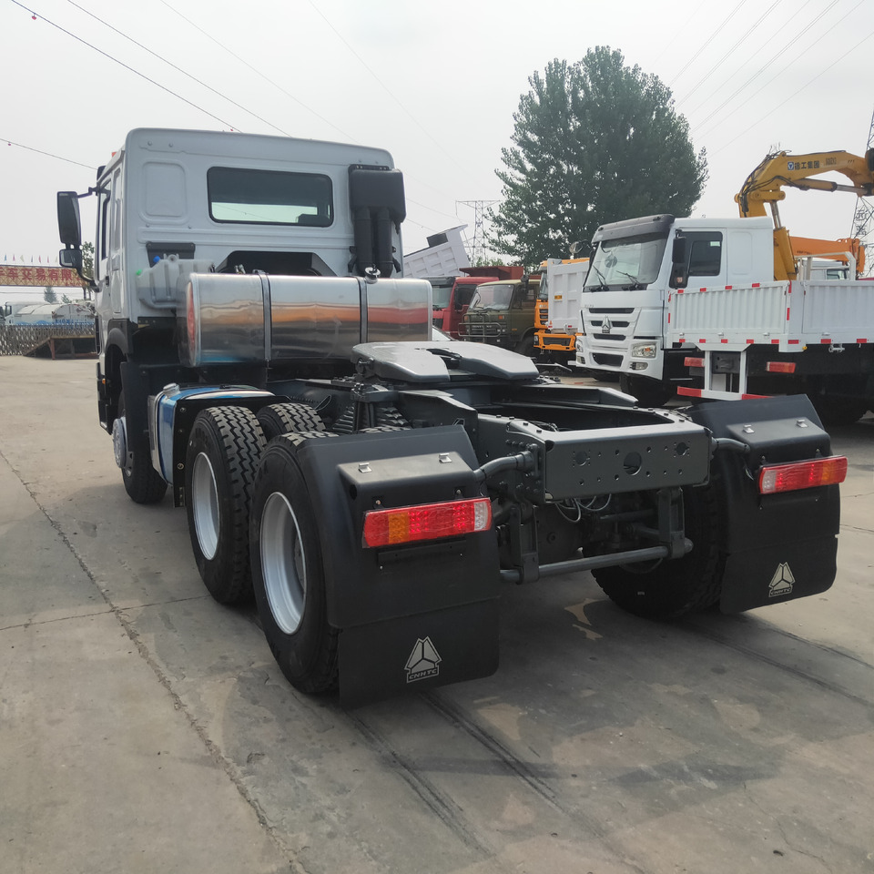 SINOTRUK HOWO - Cabeza tractora: foto 5 SINOTRUK HOWO - Cabeza tractora: foto 5