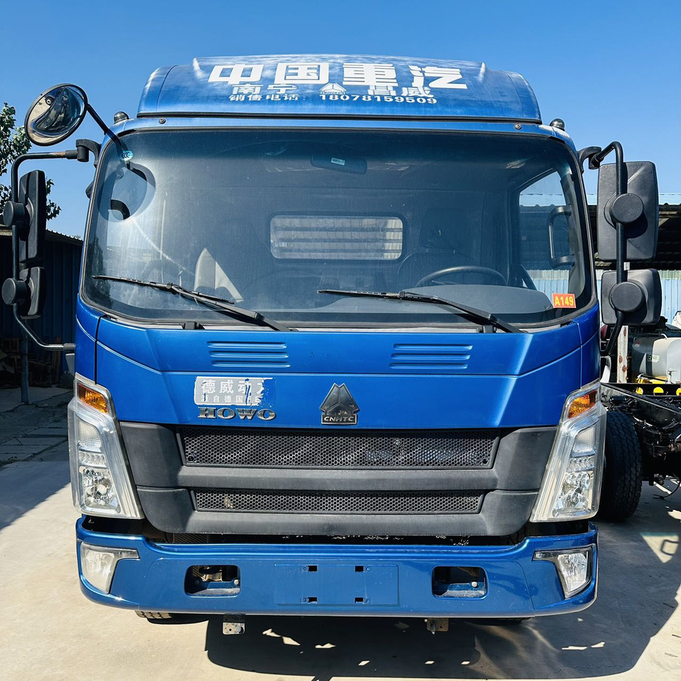 SINOTRUK HOWO - Cabeza tractora: foto 2 SINOTRUK HOWO - Cabeza tractora: foto 2