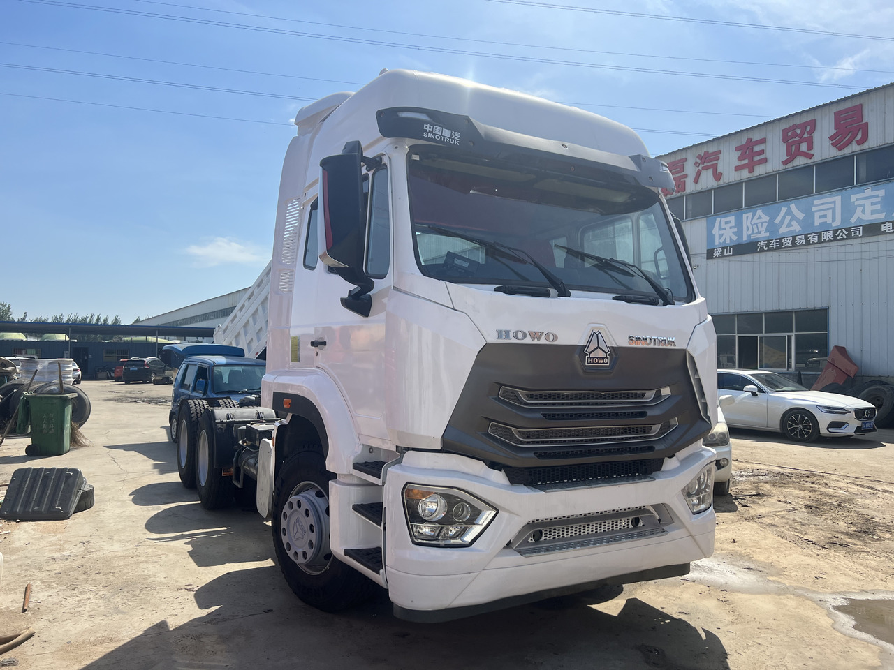 SINOTRUK HOWO trailer head - Cabeza tractora: foto 3 SINOTRUK HOWO trailer head - Cabeza tractora: foto 3