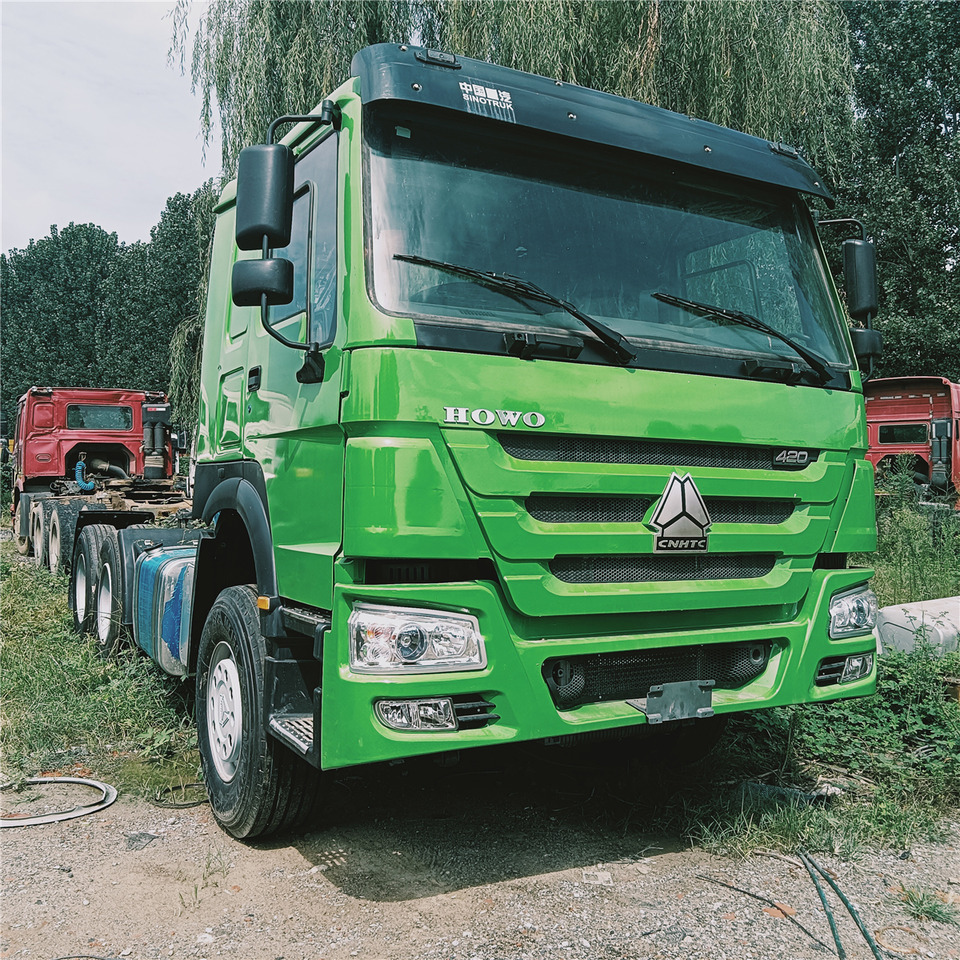 SINOTRUK HOWO tralier head - Cabeza tractora: foto 4 SINOTRUK HOWO tralier head - Cabeza tractora: foto 4