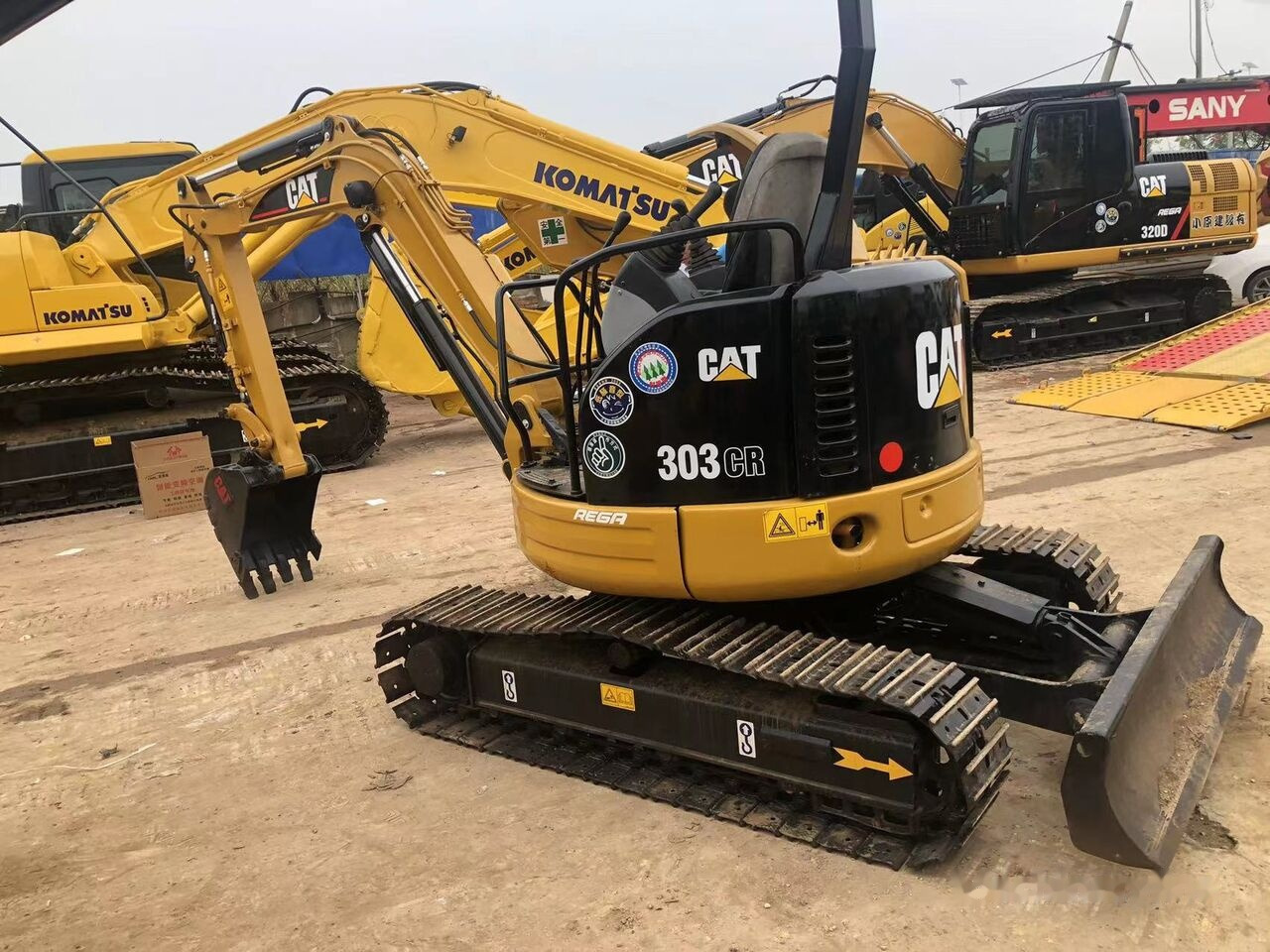 Miniexcavadora Caterpillar 303CR: foto 8