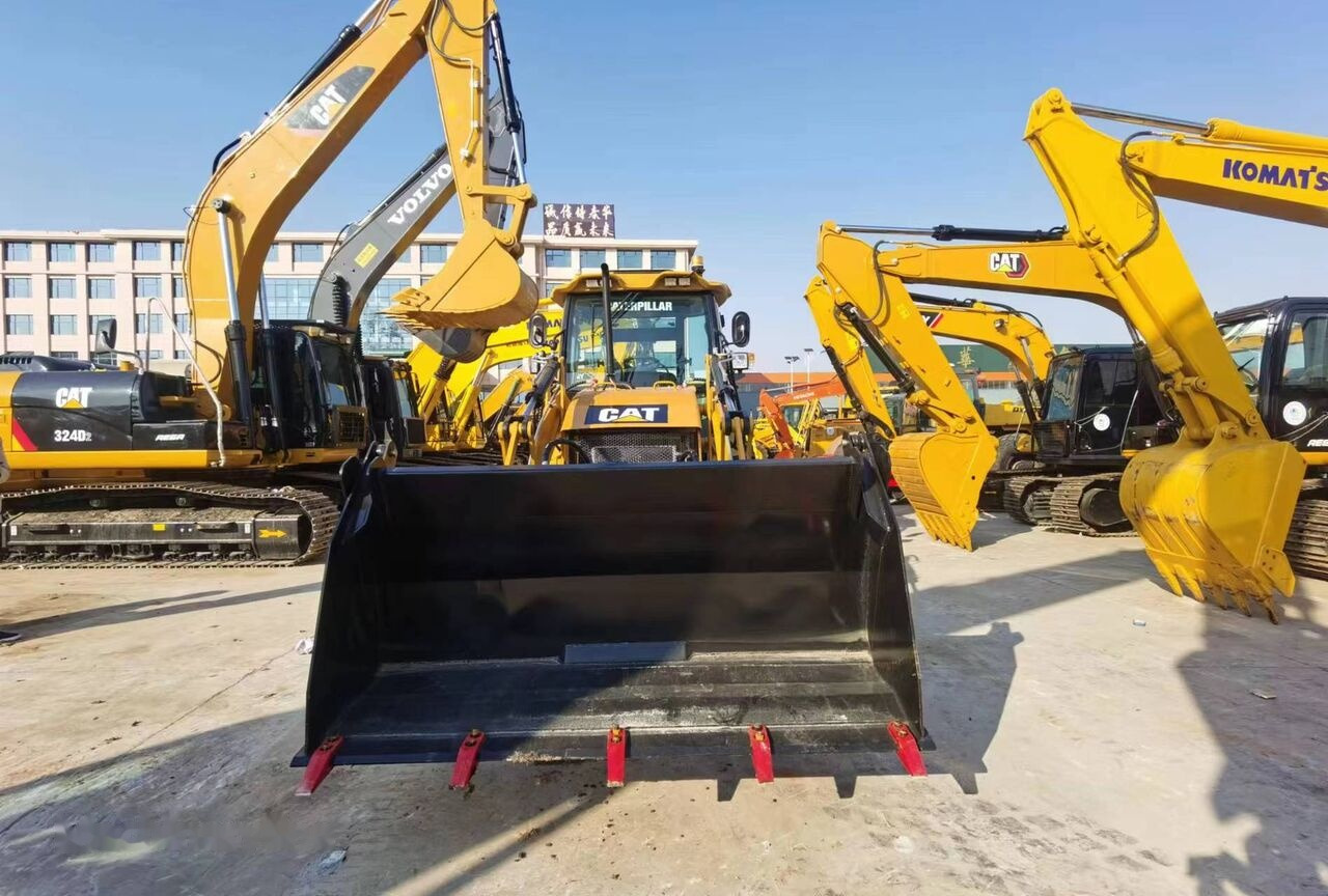 Caterpillar 420F - Retroexcavadora: foto 1 Caterpillar 420F - Retroexcavadora: foto 1