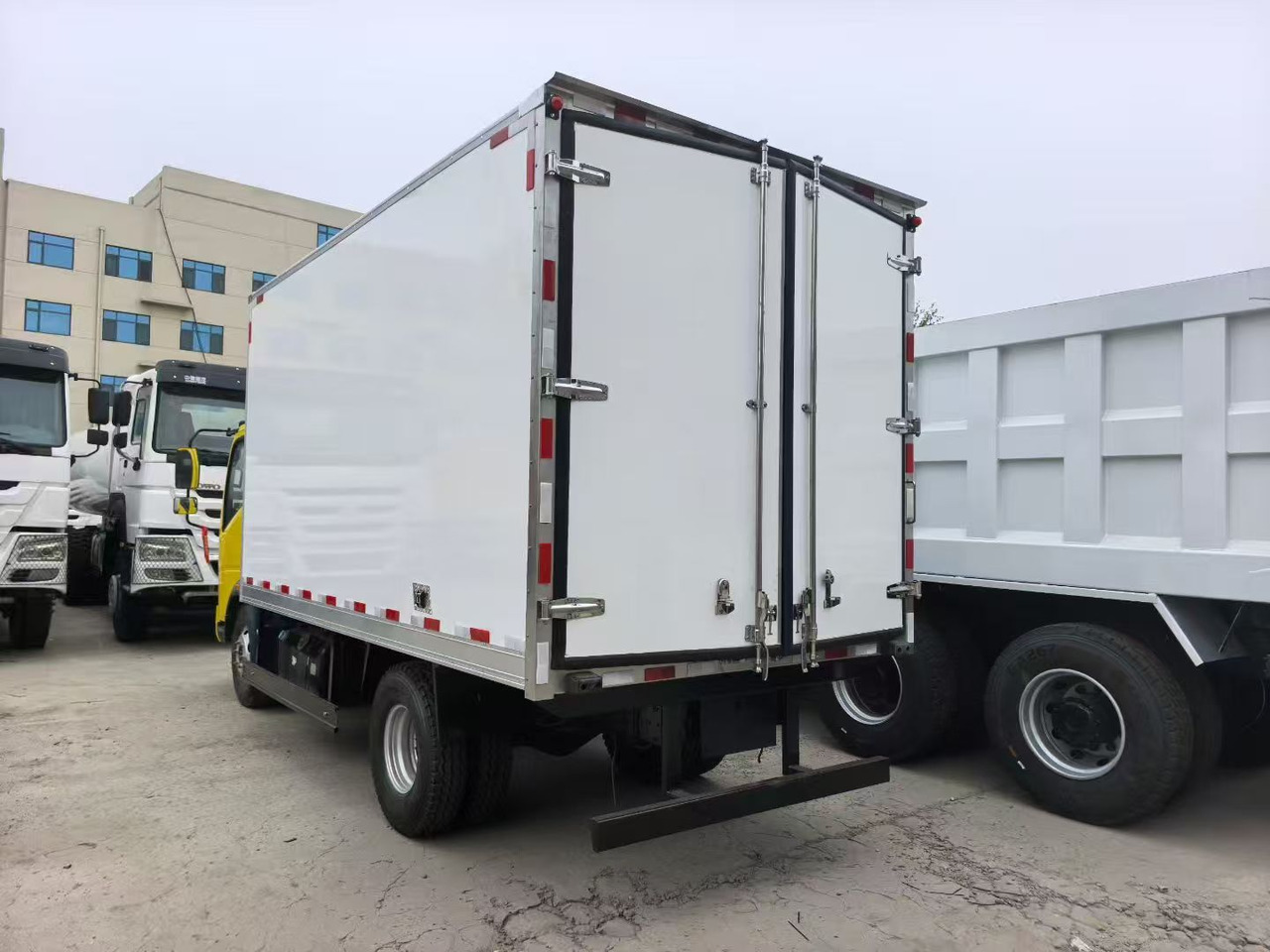 - Frigorífico camión: foto 2 - Frigorífico camión: foto 2