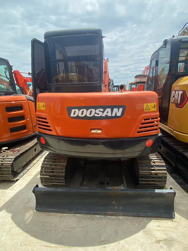 Miniexcavadora Doosan DH55: foto 7
