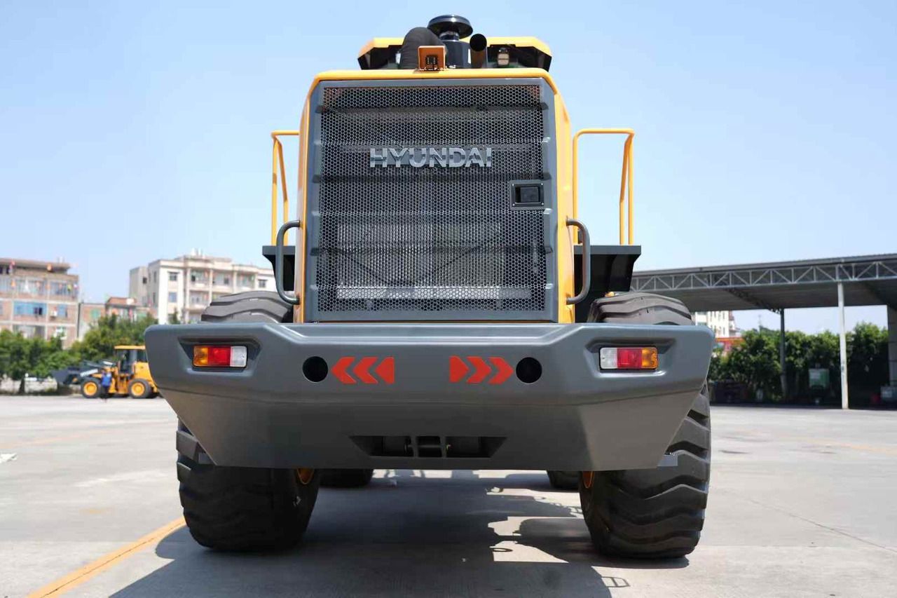HYUNDAI HL665L - Cargadora de ruedas: foto 3 HYUNDAI HL665L - Cargadora de ruedas: foto 3