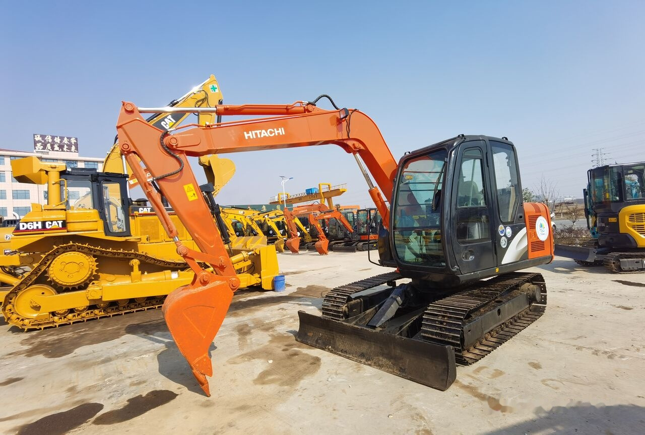 Hitachi ZX70 - Miniexcavadora: foto 2 Hitachi ZX70 - Miniexcavadora: foto 2