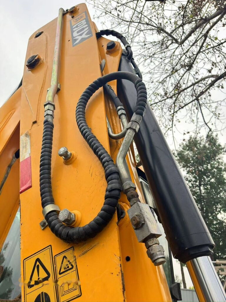JCB 3CX Telescopic Arm Plus Four in One Bucket - Retroexcavadora: foto 2 JCB 3CX Telescopic Arm Plus Four in One Bucket - Retroexcavadora: foto 2