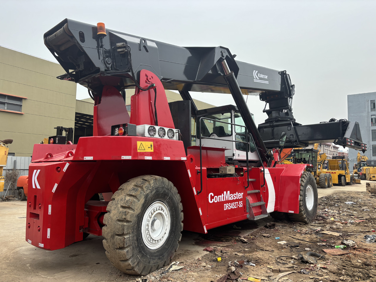 KALMAR DRS4527-S5 - Carretilla para contenedores: foto 5 KALMAR DRS4527-S5 - Carretilla para contenedores: foto 5