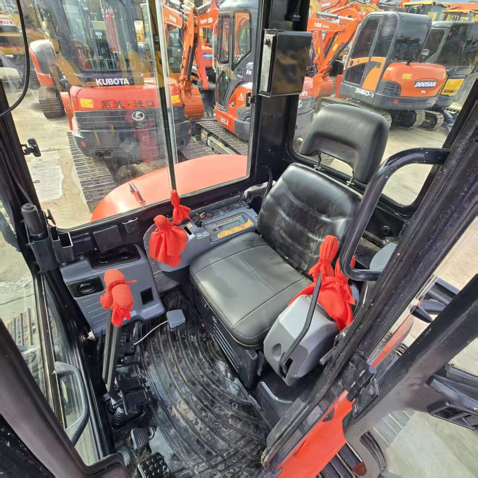 Miniexcavadora KUBOTA U55: foto 9