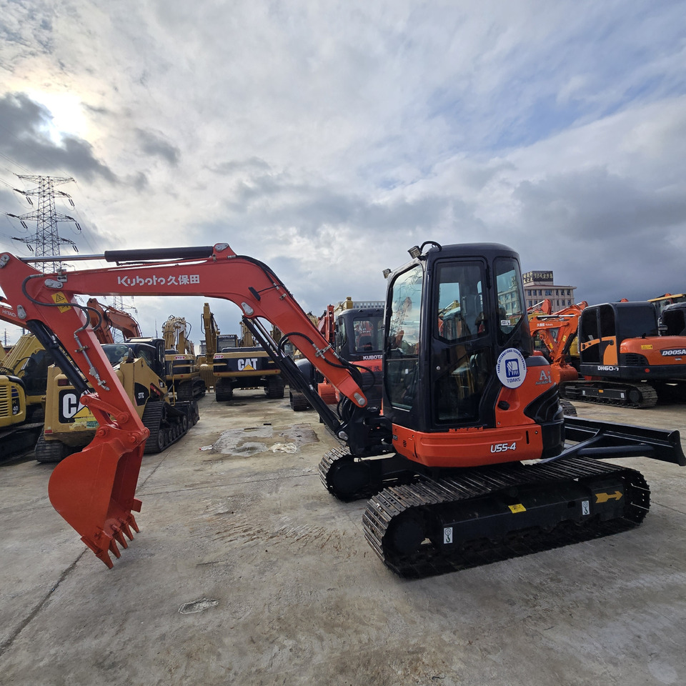 Miniexcavadora KUBOTA U55: foto 6