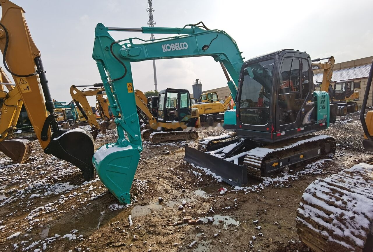 Kobelco SK75 - Miniexcavadora: foto 3 Kobelco SK75 - Miniexcavadora: foto 3