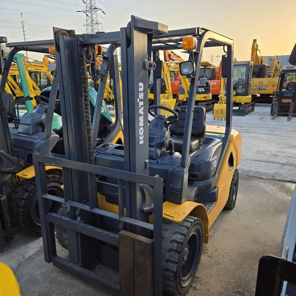 Komatsu FD30 - Carretilla elevadora diésel: foto 4 Komatsu FD30 - Carretilla elevadora diésel: foto 4