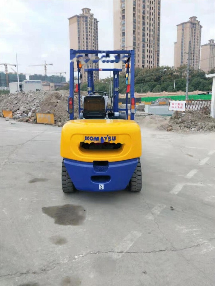 Komatsu FD30 - Carretilla elevadora diésel: foto 2 Komatsu FD30 - Carretilla elevadora diésel: foto 2