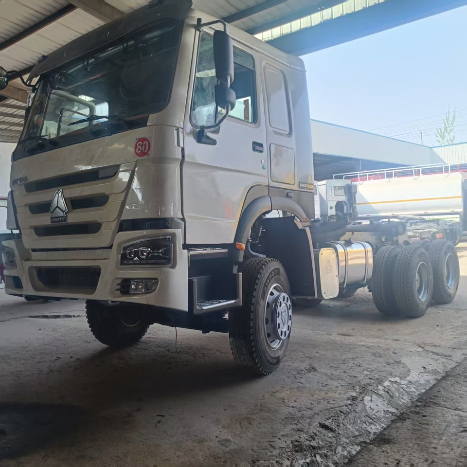SINOTRUK HOWO - Maquinaria de construcción: foto 1 SINOTRUK HOWO - Maquinaria de construcción: foto 1