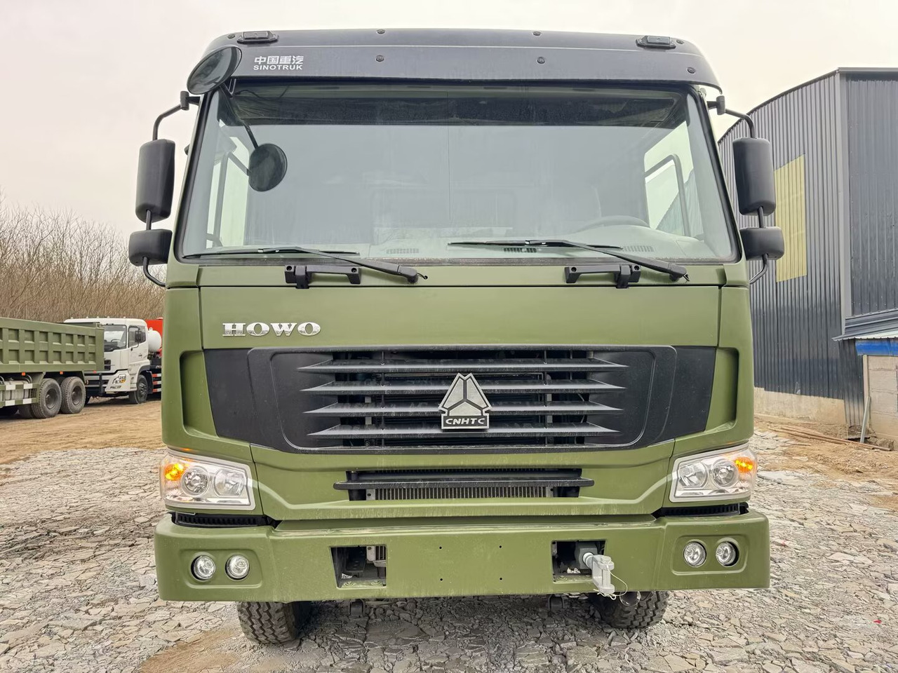 SINOTRUK HOWO 6x4 - Volquete camión: foto 3 SINOTRUK HOWO 6x4 - Volquete camión: foto 3