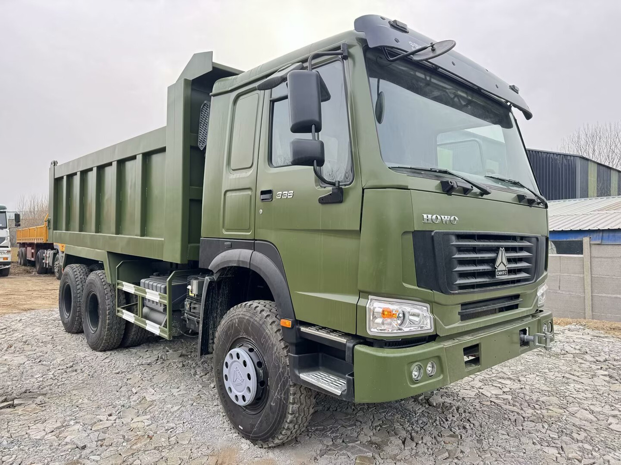 SINOTRUK HOWO 6x4 - Volquete camión: foto 4 SINOTRUK HOWO 6x4 - Volquete camión: foto 4
