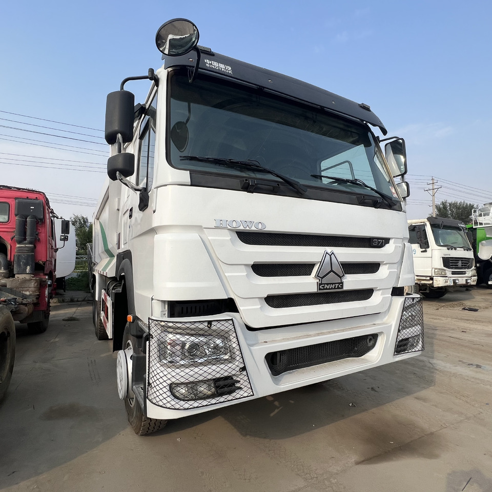 Camión caja cerrada nuevo SINOTRUK HOWO: foto 8