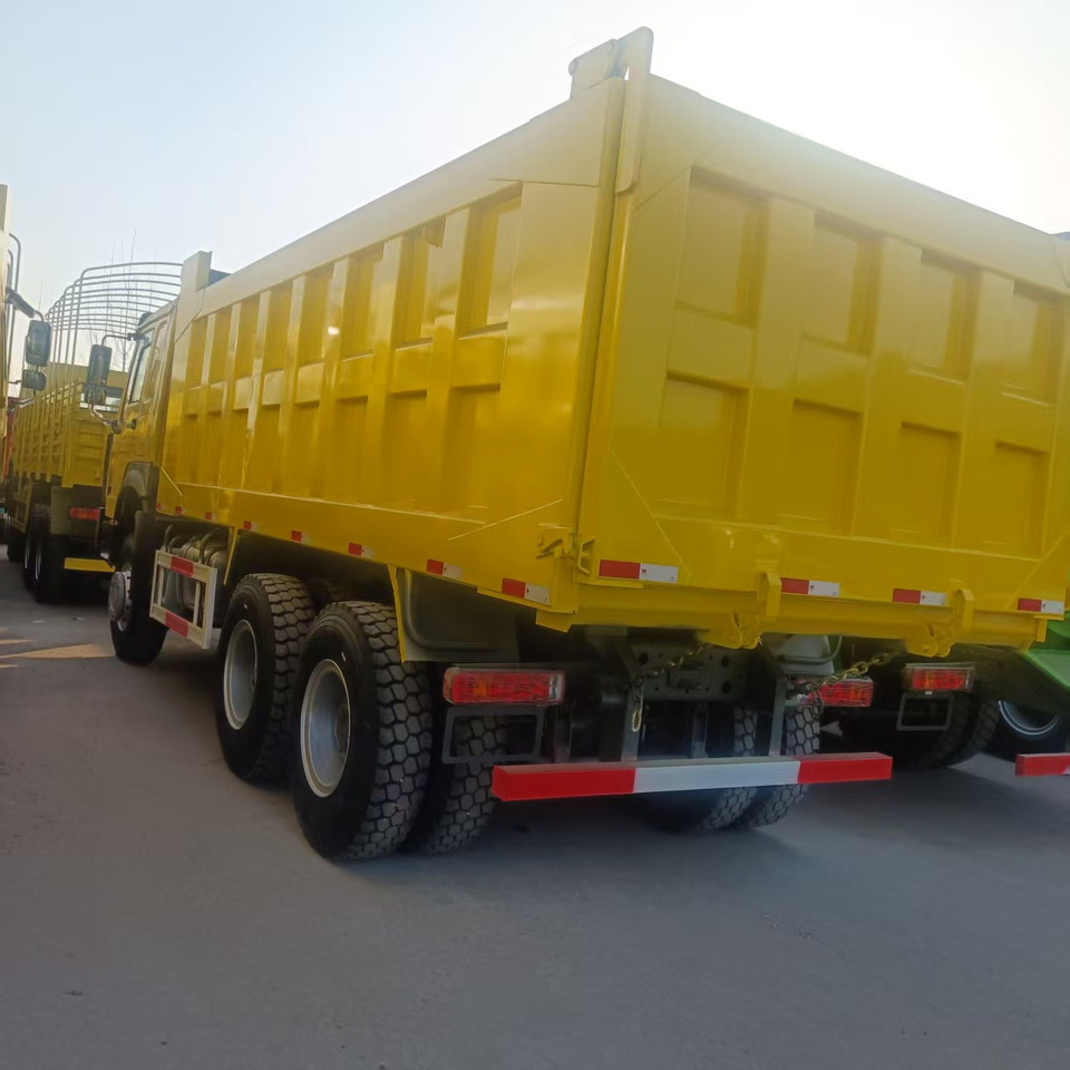 SINOTRUK HOWO - Volquete camión: foto 4 SINOTRUK HOWO - Volquete camión: foto 4